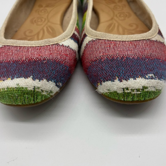 Born Women Abbee Ballet Flat Size 8.5 M Striped Round Toe Shoe Multicolor Comfy - Picture 2 of 9